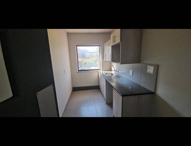 BUSINESS PROPERTY TO RENT IN VORNA VALLEY